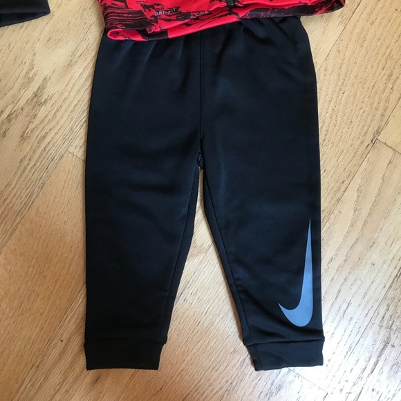 NWT Nike Track Suit - Picture 3 of 4